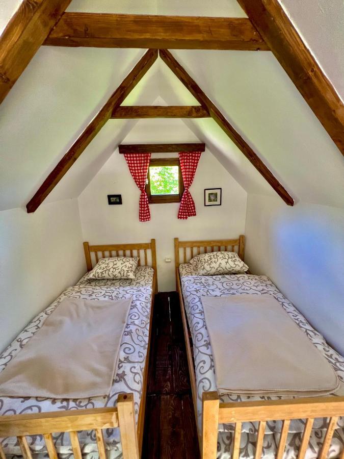 Vikendica,Bungalovi Lipska Pecina 采蒂涅 外观 照片